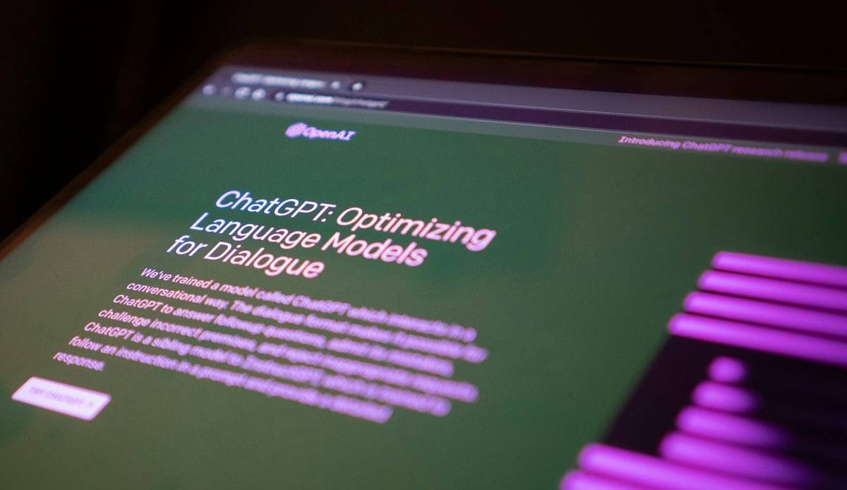 OpenAI раскритиковала постановление суда о сохранении всех журналов ChatGPT, включая удалённые чаты  OpenAI раскритиковала постановление суда о сохранении всех журналов пользователей ChatGPT, включая удалённые и конфиденциальные чаты, зафиксированные через её бизнес-API.   Ранее новостные издания подали в суд на OpenAI из-за нарушения авторских прав, обвинив её в уничтожении доказательств.  1   DevHub