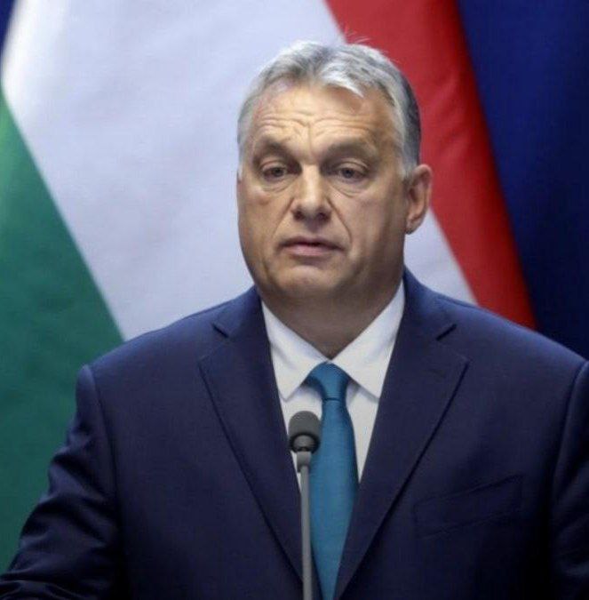Граждане большинства стран ЕС против приема Украины, заявил Орбан: "Большинство государств ЕС сказали бы "нет" вступлению Украины. Если мы примем в свой состав Украину, то мы примем войну. Присоединение Украины разрушит нашу экономику".