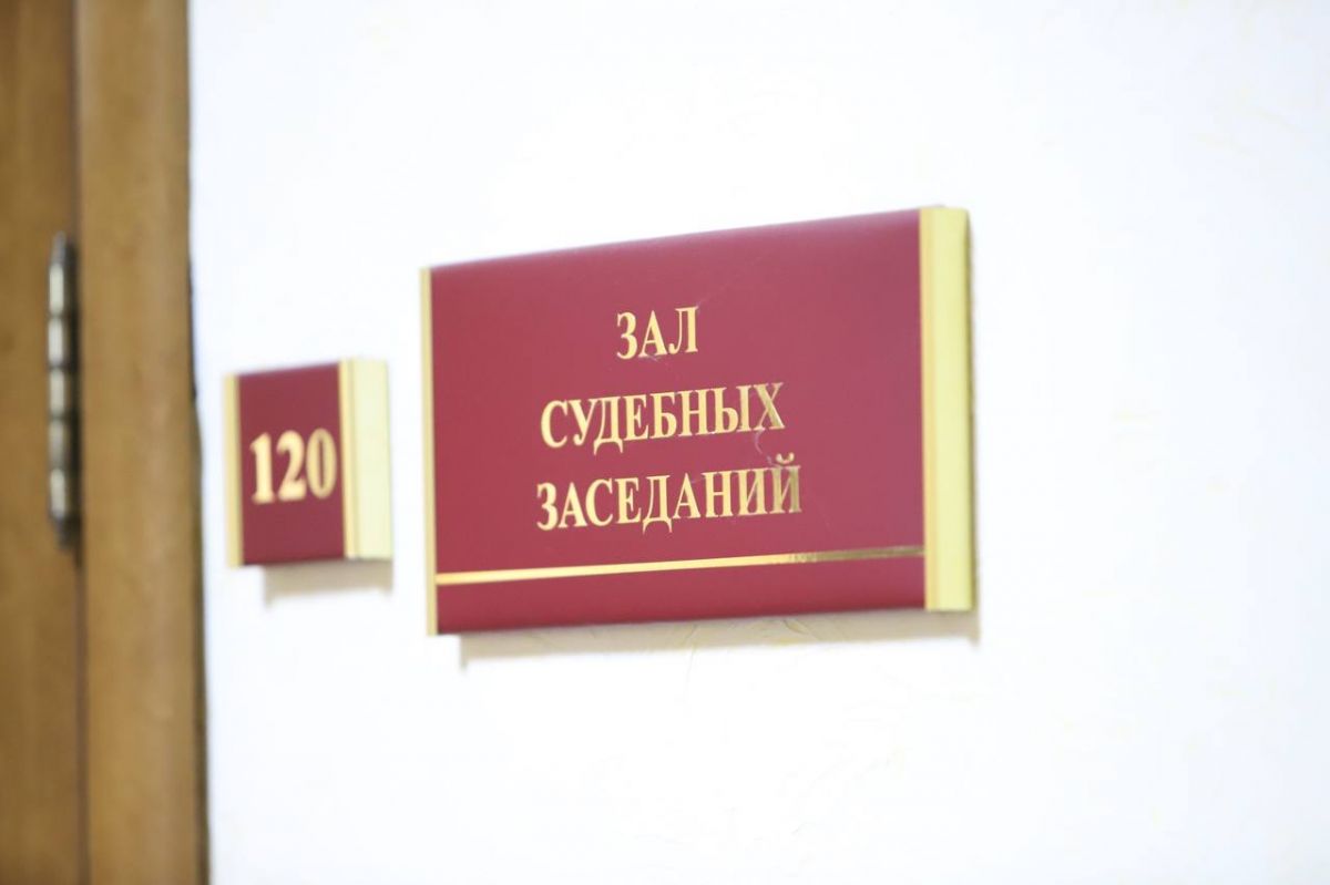 На 2 миллиона рублей оштрафовали исполняющую обязанности завкафедрой Воронежского педуниверситета за получение взятки Согласно материалам дела, в ноябре 2018 года женщина получила от студента 15 тысяч рублей за обещание выставить положительную оценку по преддипломной практике. Сам студент фактически не проходил практику и не предоставил отчет. В дальнейшем, в феврале 2019 года, она получила еще 30 тысяч рублей за написание выпускной работы. ↗ Прислать новость Подписаться