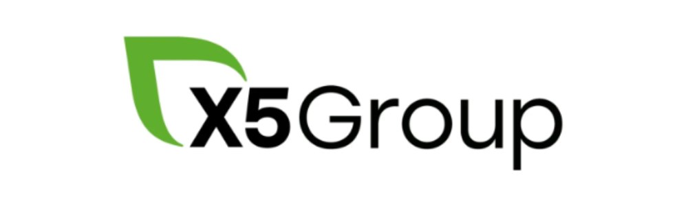 Х5 Group до конца года начнет поставлять товары в Китай В конце 2025 года или начале 2026 Х5 Group планирует начать в Китае продажи продуктов под собственными торговыми марками СТМ . Об этом в интервью «Ведомостям» рассказала президент ритейлера Екатерина Лобачева «Китай – шикарная возможность попробовать наш продукт на большом количестве покупателей», – объясняет Лобачева. На рынке этой страны, по ее словам, можно протестировать любую «гипотезу» – будет ли тот или иной продукт востребован или нет. В зависимости от результатов пилота Х5 Group может попробовать продавать СТМ и в других странах