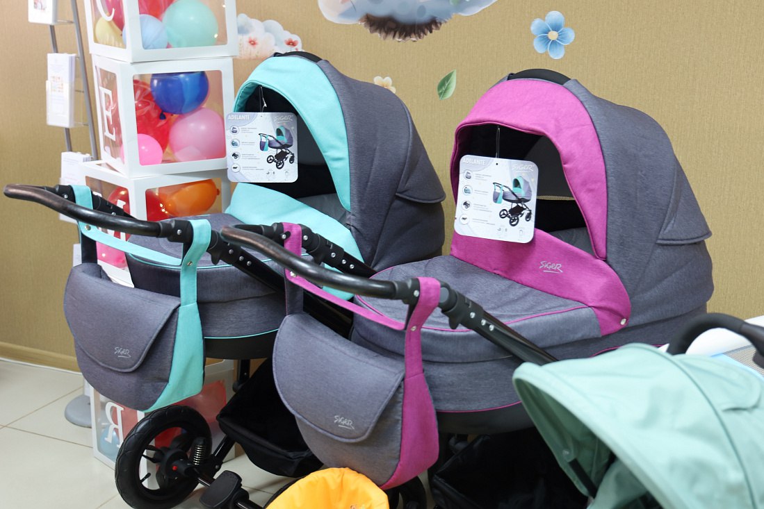 В Курской области заработали пункты бесплатного проката вещей для малышей В Курской области в рамках национального проекта Семья открыли 26 пунктов проката предметов первой необходимости для новорождённых и детей до двух лет Услугой уже воспользовались более тысячи семей Адреса и график работы пунктов можно уточнить в органах социальной защиты по месту жительства Родителям предоставляют во временное пользование детские коляски пеленальные столики манежи ходунки стульчики для кормления автокресла и другие необходимые вещи Воспользоваться прокатом могут молодые и многодетные семьи семьи участников специальной военной операции студенты родители детей с инвалидностью одинокие матери а также семьи временно покинувшие постоянное место жительства Отмечается что такой формат поддержки позволяет снизить финансовую нагрузку на родителей в первые годы жизни ребёнка и сделать уход за малышами более комфортным Курская Telega Прислать новость