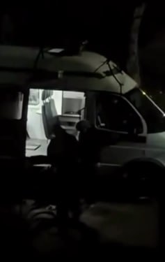 Глава СК РФ Александр Бастрыкин взял на контроль резонансный случай в Пятигорске где врачи скорой помощи высадили тяжелобольного мужчину ночью на улице возле дома и уехали По словам местных жителей 54 летний горожанин который живёт один и страдает от сахарного диабета почувствовал себя плохо Соседи вызвали скорую и его увезли в больницу Однако уже в следующую ночь врачи скорой помощи привезли его обратно к дому Медики не завели ослабленного мужчину в квартиру а оставили его на улице в холодную погоду Правоохранители начали проверку они могут возбудить уголовное дело если будут основания Обстоятельства произошедшего также выясняют в минздраве региона   Подписывайтесь на Аргументы и Факты Северный Кавказ Telegram МАХ