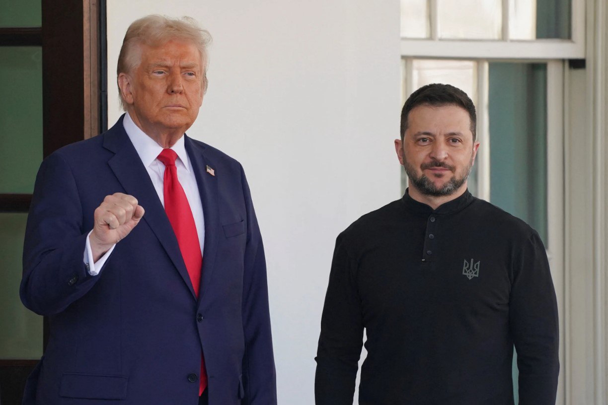 Многое может решиться Зеленский напросился к Трампу перед Новым годом Встреча пройдет уже в ближайшее время заявил нелегитимный лидер в соцсетях Многое может решиться до Нового года Украинские СМИ пишут что переговоры состоятся в резиденции Трампа во Флориде 28 декабря если все пойдет по плану Будут обсуждаться самые трудные вопросы о территориях и гарантиях безопасности   Подпишитесь на Абзац TG VK Дзен MAX Rutube