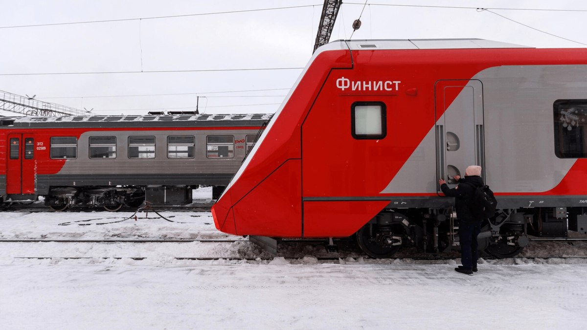 Пятница Новости РЖД рассматривают запуск поездов Финист которые работают на железной дороге с постоянным и переменным током на 25 новых маршрутах Еврохим Северо Запад 2 дочерняя компания российского производителя минудобрений Еврохим намерена взыскать 202 97 млрд рублей с итальянской инженерно строительной группы Maire SpA Количество выдач кредитных карт в России в октябре 2025 года сократилось на 24 по сравнению с аналогичным показателем 2024 го до 1 4 млн vc ru money 2609438