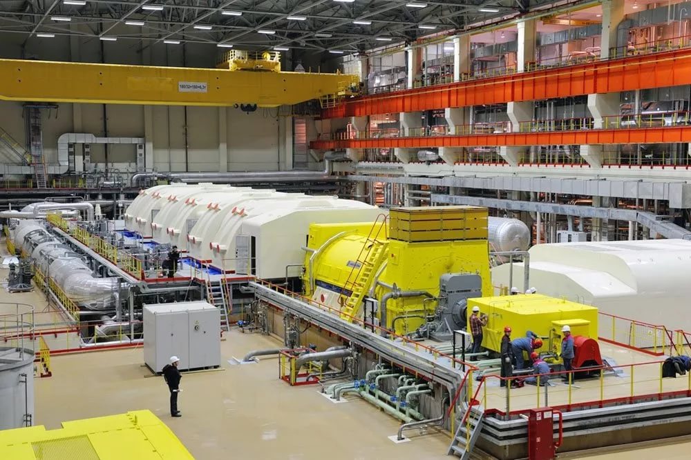 ВТИ внедрил новые методики контроля состояния теплообменных трубок парогенератора энергоблока БН 800 на Белоярской АЭС   До начала работ на Белоярской АЭС отсутствовали методики определения состояния внутренней поверхности трубок парогенераторов Специалисты Физико технического отделения Института разработали и апробировали три методики для решения задачи Первая позволяет изготавливать поперечные шлифы фрагментов ТОТ Вторая методика даёт определять удельную загрязненность отдельных участком трубок Третья методика предусматривает визуальную оценку поверхности рабочих образцов до и после удаления отложений и оксидной плёнки