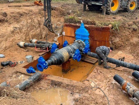 Более 6 км коммунальных сетей капитально ремонтируют в Калуге В Калуге проводится капремонт сетей водоснабжения водоотведения и теплоснабжения Их протяжённость составляет более 6 км Работы реализуются по федеральному проекту Модернизация коммунальной инфраструктуры Также в рамках проекта ремонтируют сети Северного водозабора сообщил министр строительства и ЖКХ региона Вячеслав Лежнин http gtrk kaluga ru news obschestvo news 58914