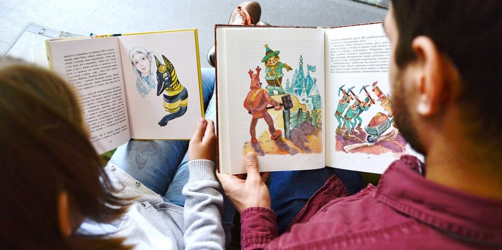 ЦИФРЫ Около половины украинцев общаются дома на русском языке опрос Об этом свидетельствуют итоги опроса который провёл украинский центр социальных и маркетинговых исследований SOCIS Почти 35 процентов респондентов говорят дома как по русски так и по украински Ещё 11 процентов сказали что общаются дома только на русском языке Другие языки используют полпроцента опрошенных Только украинским дома пользуются более 53 процентов участников опроса РусскийЯзык   ria ru 20251225 polovina 2064541929 html