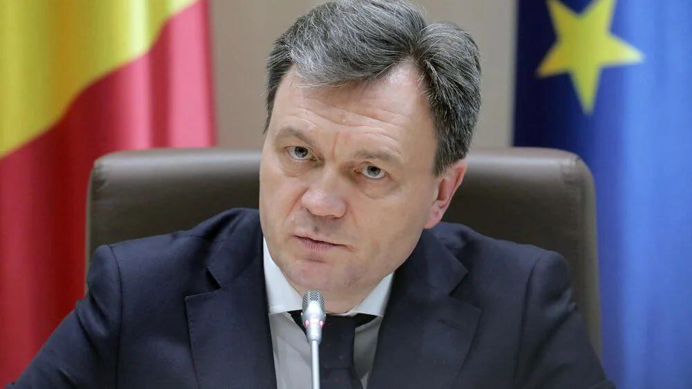 Премьер-министр Республики Молдова Дорин Речан совершает визит в Брюссель для участия в девятом заседании Совета ассоциации Молдова-ЕС, сообщает пресс-служба правительства. В рамках заседания участники обсудят программу реформ с акцентом на судебную систему, борьбу с коррупцией, укрепление демократии и безопасности. Также будет проанализировано экономическое сотрудничество, с приоритетом в энергетическом секторе. Речан встретится с несколькими европейскими комиссарами и расскажет о Плане роста Молдовы «для стимулирования экономики и продвижения процесса евроинтеграции». В состав делегации, отправляющейся в Брюссель, также вошли вице-премьер-министр по вопросам европейской интеграции Кристина Герасимов, вице-премьер по реинтеграции Олег Серебрян, а также министры: экономического развития и цифровизации — Дойна Нистор, инфраструктуры и регионального развития — Владимир Боля, юстиции — Вероника Михайлов-Морару, энергетики — Дорин Джунгиету, окружающей среды — Серджиу Лазаренку.