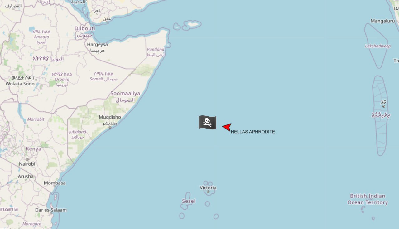 Танкер HELLAS APHRODITE флаг Мальта был атакован пиратами в Индийском океане примерно в 550 морских милях от берегов Сомали Пираты подошли к судну на лодке открыли огонь из огнестрельного оружия в том числе из РПГ Все члены экипажа танкера эвакуировались и спрятались в цитадели в результате чего высадившиеся на борт пираты не смогли взять под контроль управление взять кого либо в заложники и предпринять каких либо более существенных мер Это не первый инцидент в регионе 2 го ноября был атакован танкер Stolt Sagaland флаг Каймановы острова и ещё несколько рыболовецких судов Организации по борьбе с пиратством в регионе предполагают наличие материнского судна где то неподалёку