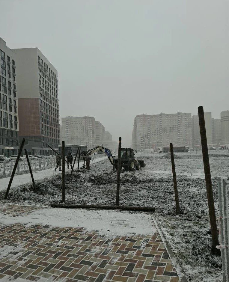 В Ставрополе стартовали работы по обустройству плавательного бассейна Сооружение станет важным шагом в развитии спортивной инфраструктуры в Юго Западном районе города Средства на строительство выделены из городского краевого и федерального бюджетов рассказал глава города Иван Ульянченко Площадь конструкции 1 5 тысячи квадратных метров Завершить реализацию проекта планируется до конца года Телеграм typical stv