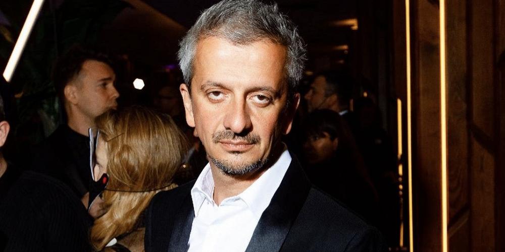 Константин Богомолов назначен и о ректора Школы студии МХАТ сообщает министр культуры Ольга Любимова Константин Богомолов с 2019 года занимает должность художественного руководителя Театра на Малой Бронной а с 2024 года также возглавляет Театр Сцену Мельников Больше новостей в Daily News