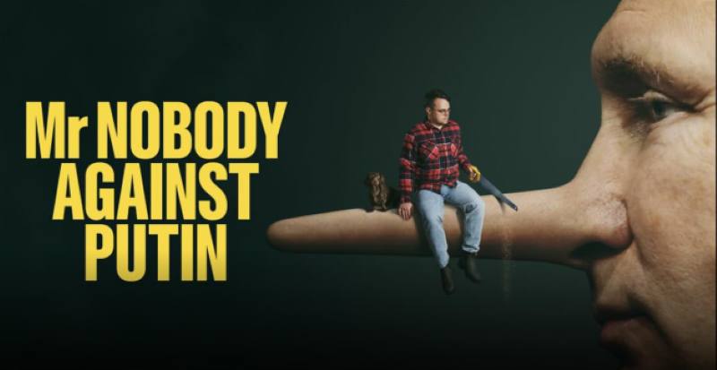 Фильм Господин Никто против Путина Mr Nobody Against Putin стал лучшим документальным фильмом на фестивале BAFTA британском аналоге Оскара Картина рассказывает как после вторжения в Украину российские школы превратились в инструмент государственной пропаганды