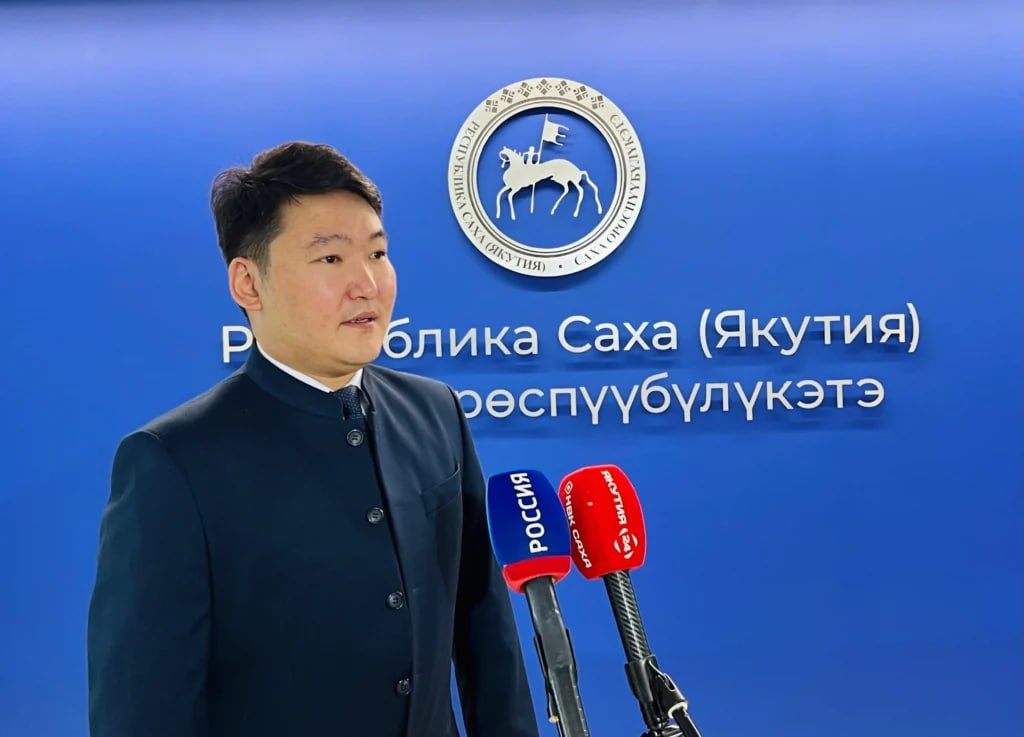 Более 2700 путёвок выделено детям участников СВО на летний отдых в Якутии  Свыше 2700 детей участников специальной военной операции отдохнут в детских лагерях. Об этом в ходе брифинга сообщил первый заместитель министра образования и науки Якутии Ньургун Павлов.  В этом году планируют охватить более 2733 детей. В частности, в муниципальных лагерях Якутии отдохнут порядка 1973 детей, в государственных лагерях республики — 200 детей, в лагере Приморского края — порядка 560 детей.  Подробнее читайте по ссылке      Фото: пресс-служба главы и правительства Якутии