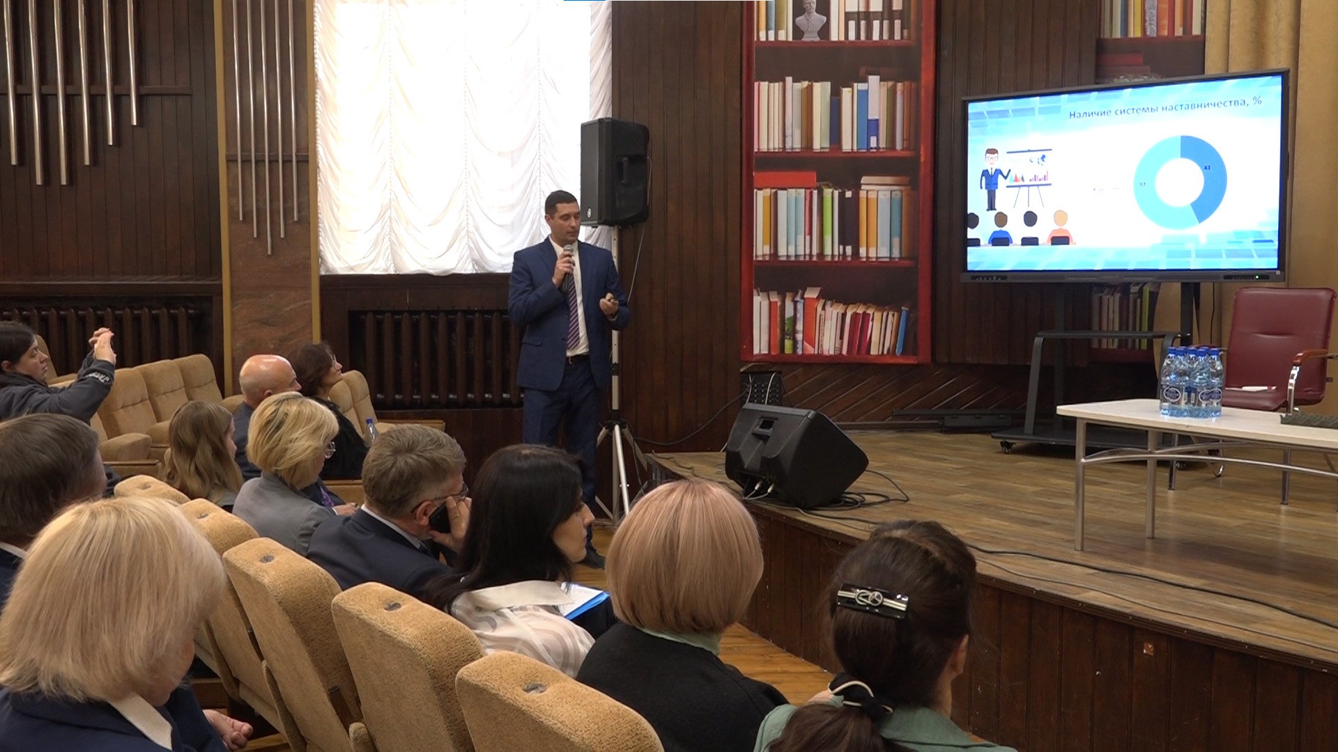 Будущее здравоохранения обсудили в рамках Гражданского форума в Чите Здравоохранение Забайкалья кадры и здоровье ради будущего Так обозначили тему круглого стола участники одной из площадок гражданского форума Что волнует начинающих специалистов и уже опытных врачей расскажет Виктория Викторова