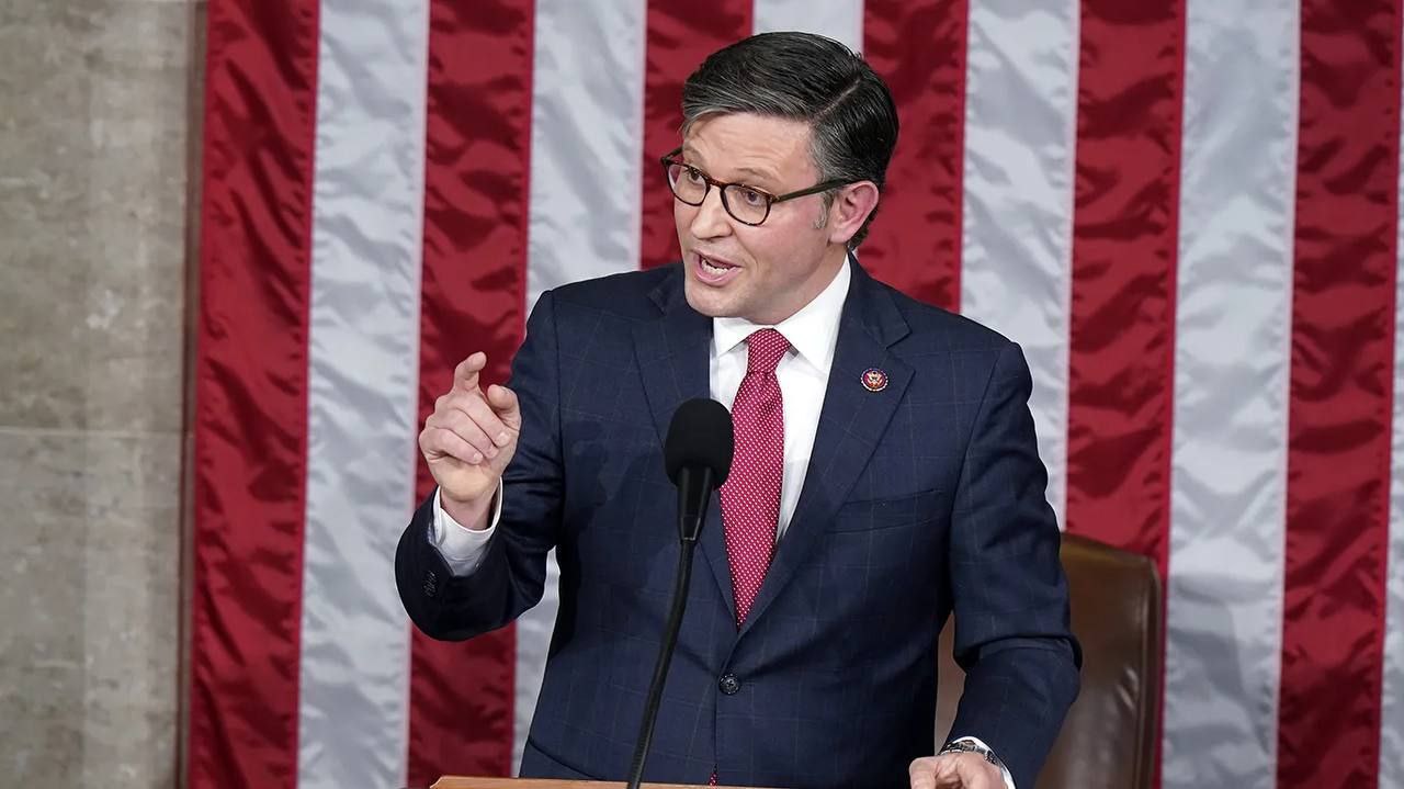 Конгресс США не будет принимать санкции против РФ без согласования с Трампом спикер палаты представителей США Джонсон