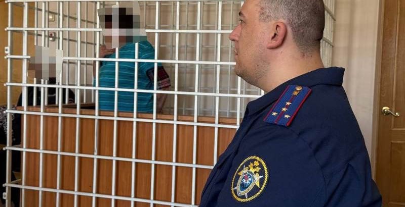 На Камчатке пенсионерка в пьяной ссоре убила знакомого Камчатские следователи возбудили уголовное дело по статье «убийство». На скамье подсудимых 62-летняя местная жительница, которая в ссоре убила своего обидчика. Нажмите для подробностей -