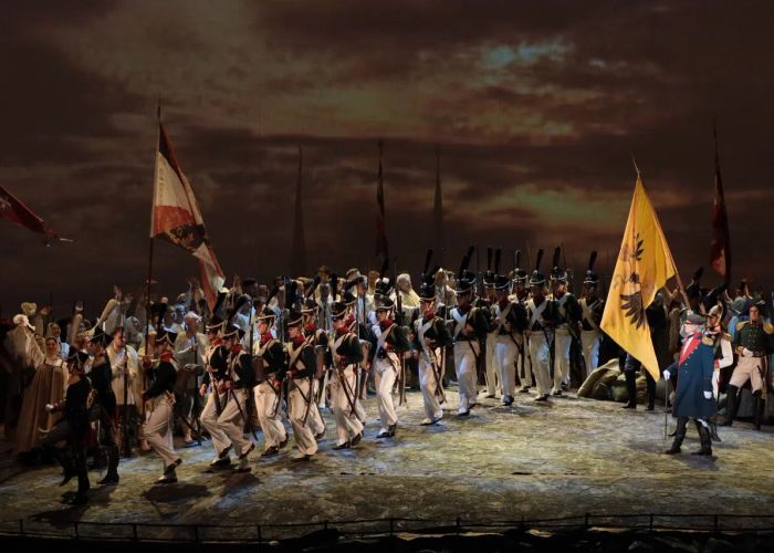 В Мариинском театре анонсировали пять показов оперы эпопеи Сергея Прокофьева Война и мир в постановке Андрея Кончаловского За дирижёрским пультом на всех спектаклях будет Валерий Гергиев