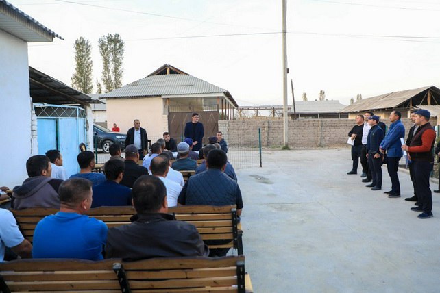 В Уртачирчикском районе снесут дома ради строительства аэропорта Ташкента Под строительство нового международного аэропорта в Ташкенте будут снесены жилые дома сообщили в пресс службе хокимията Уртачирчикского района   English O zbek tilida Ўзбек тилида На русском iOS Android