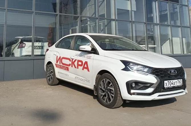 Продажи автомобилей LADA в апреле По итогам апреля 2026 года АВТОВАЗ реализовал 31 172 автомобиля LADA Это на 4 больше чем в апреле прошлого года и на 12 больше результата марта нынешнего 1  LADA Granta 11 496 шт 2  LADA Niva 7 189 шт 3  LADA Vesta 6 080 шт 4  LADA Iskra 3 212 шт 5  LADA Largus 2 645 шт