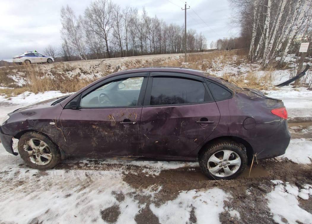 В ДТП в Одоевском районе пострадала девочка  ДТП произошло 3 января около 10.00 на 47-м километре автодороги «Голодское-Суворов -Одоев» в Одоевском районе. По предварительной информации, 36-летняя автоледи, управляя автомобилем марки «ХЕНДЭ ЭЛАНТРА», не справилась с управлением транспортного средства и допустила съезд в левый по ходу движения кювет с последующим опрокидыванием.   В результате ДТП пострадала водитель, которая после оказания медицинской помощи отпущена и ее несовершеннолетний пассажир – девочка 9 лет, которая передвигалась в автомобиле в детском удерживающем устройстве, пристегнута ремнем безопасности. Она была госпитализирована.    Тула. Происшествия  Наш ВКонтакте    Прислать новость: