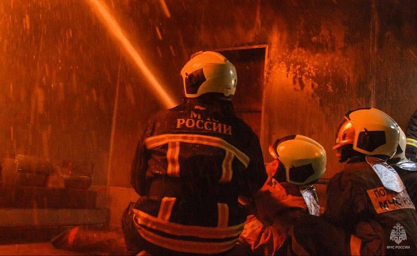 В поселке Авача дотла сгорели 5 заброшенных строений Все пожары произошли на улице Попова В поселке Авача на улице Попова горели пять деревянных заброшенных строений, передает ИА «Камчатской время» со ссылкой на ГУ МЧС по Камчатскому краю. Подробности по ссылке: