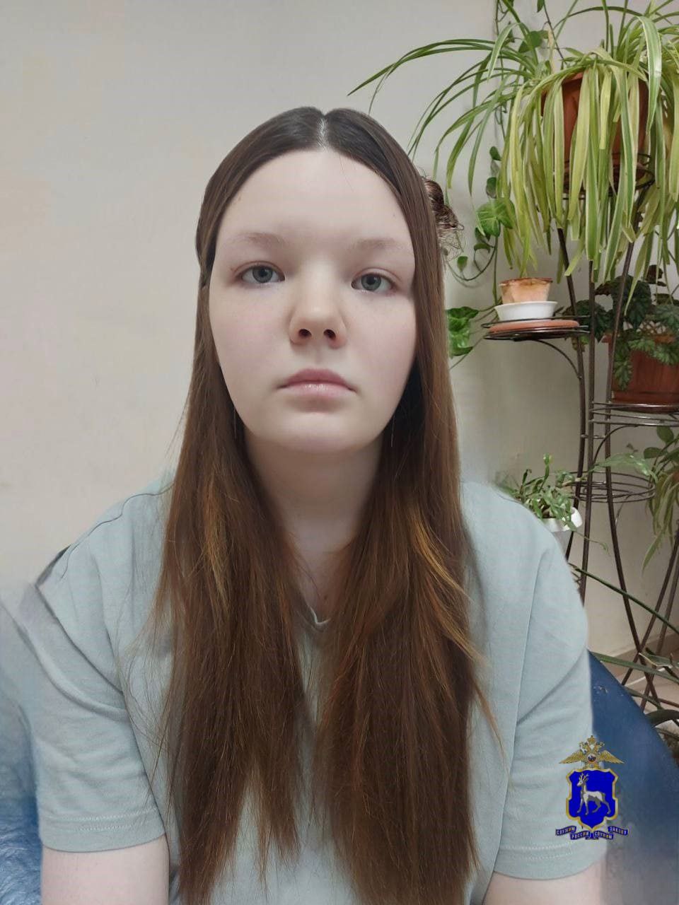 Внимание Розыск несовершеннолетней Сотрудниками полиции разыскивается без вести пропавшая Левина Ксения Александровна 2008 года рождения которая 12 января в дневное время ушла из здания расположенного на ул Стара Загора в Промышленном районе областного центра и до настоящего времени ее местонахождение неизвестно Приметы разыскиваемой на вид 16 17 лет рост 170 175 см худощавого телосложения волосы длинные Была одета куртка черного цвета спортивные штаны черного цвета Всем кому что либо известно о местонахождении несовершеннолетней просьба сообщить по телефонам 8 846 921 76 40 или 8 846 200 13 37 112 Также информацию можете передать по телефону дежурного офицера пресс службы ГУ МВД России по Самарской области 8 999 701 02 33