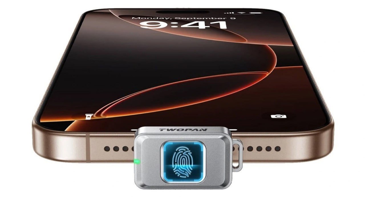 В Китае создали самый крошечный SSD. В 5-граммовом Twopan Nano SSD нашли место для 512 Гб данных и сканера пальцев. Малыш выдерживает удары с 10-метровой высоты и стоит 6 тыс руб. Это понравилось Джеймсу Бонду