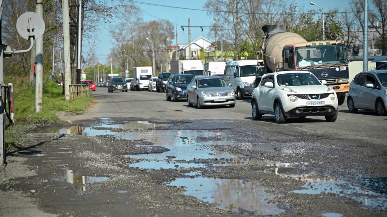 Тротуары и ливневки: пять километров проспекта отремонтируют за 750 миллионов   Администрация города уже готовится к проведению ремонтных работ на проспекте 60-летия Октября в следующем году. На приведение в порядок участка от улицы Машинистов до Гаражного переулка, в том числе тротуаров, ливневок и остановочных павильонов, муниципалитет планирует направить 753 с лишним миллиона рублей.    Прочитать статью полностью