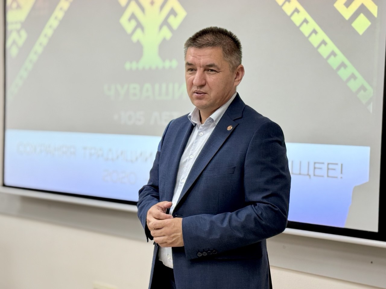 Мэр Чебоксар пообещал сделать много важных дел и через 5 дней ушёл со своего поста Владимир Доброхотов 14 сентября опубликовал в своём телеграм канале пост о поддержке населения и пообещал сделать много всего важного Спустя 5 дней глава Чебоксар был вынужден сложить свои полномочия Сам он это объяснил постановкой новых задач сделал важное Ещё больше новостей в MAX   max ru shot