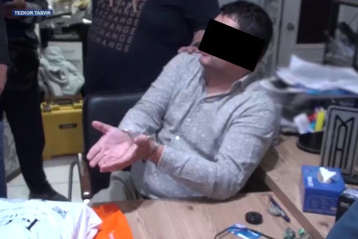 В Самарканде пытались продать «секретную карту» с золотыми месторождениями Сотрудники Службы государственной безопасности СГБ задержали директора частной геологоразведочной компании, который пытался продать за 25 тысяч долларов карту с обозначением предполагаемых месторождений золота в Самаркандской и Джизакской областях. Подробнее Новости, события, мнения Мобильное приложение IOS Android