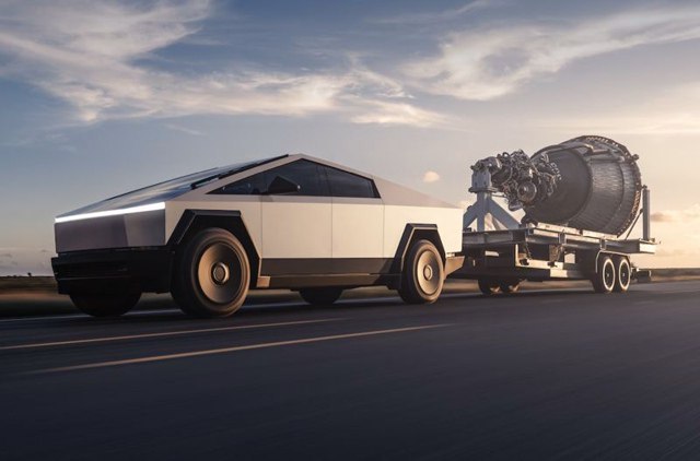 Заднеприводная версия Tesla Cybertruck снята с продажи спустя пять месяцев с момента дебюта В апреле этого года компания Tesla начала предлагать клиентам заднеприводную версию электрического пикапа Cybertruck которая характеризовалась рядом технических упрощений и отсутствием многих опций но продавалась за 69 990 позволяя сэкономить около 10 000 относительно полноприводного варианта На этой неделе Tesla прекратила принимать заказы на самый дешёвый Cybertruck Таким образом американскому покупателю сейчас доступны для заказа либо двухмоторный полноприводный Cybertruck по цене от 79 990 либо трёхмоторный Cyberbeast с увеличенной мощностью и улучшенной динамикой за 114 990 Какая часть покупателей Cybertruck ради экономии в 10 000 соглашалась отказаться от полного привода и ряда опций не уточняется но если эту комплектацию сняли с продажи можно предположить что популярностью она не пользовалась