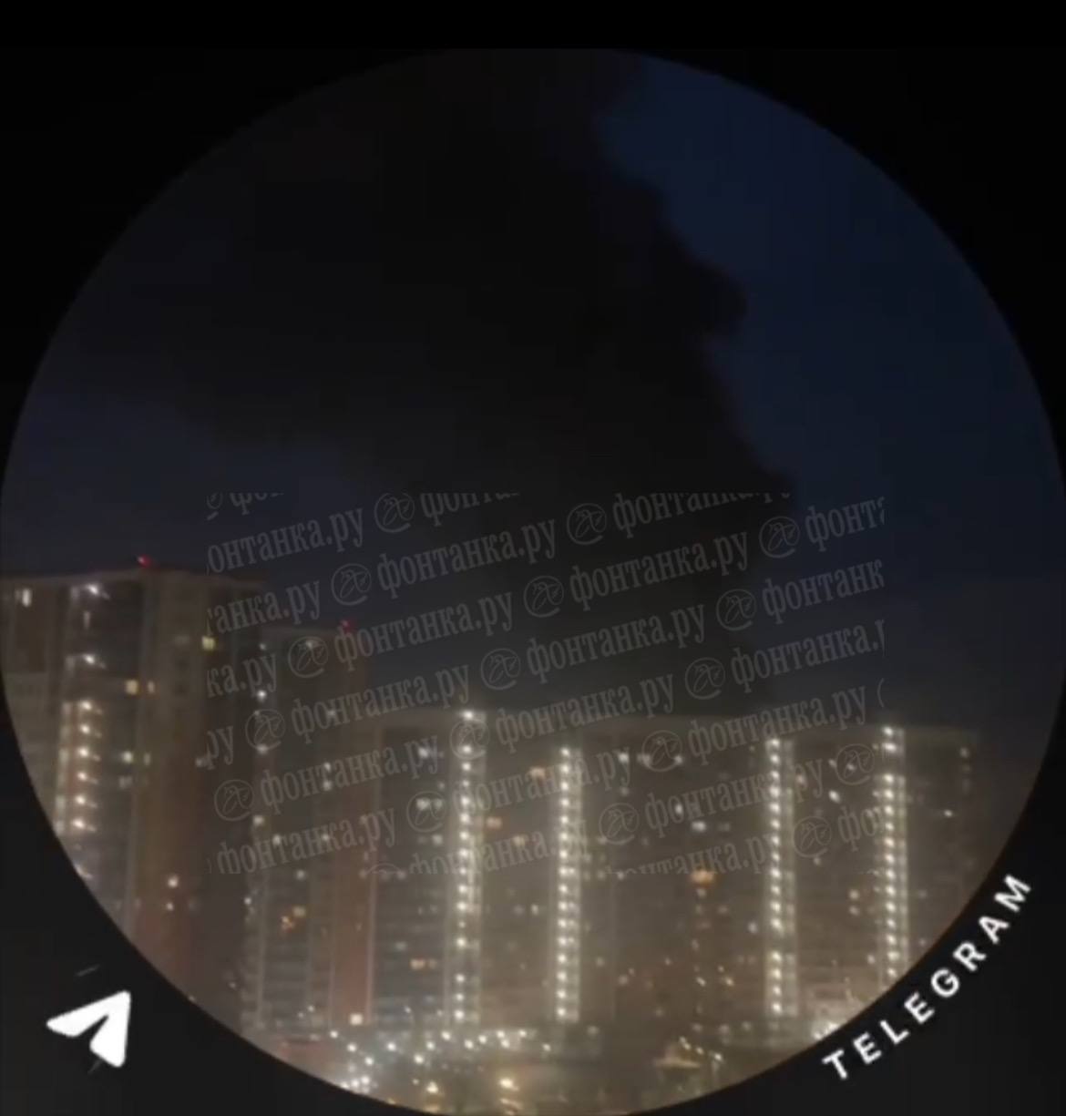 Сильный пожар прямо сейчас наблюдают в Калининском районе наши читатели. Подробности происшествия уточняются.