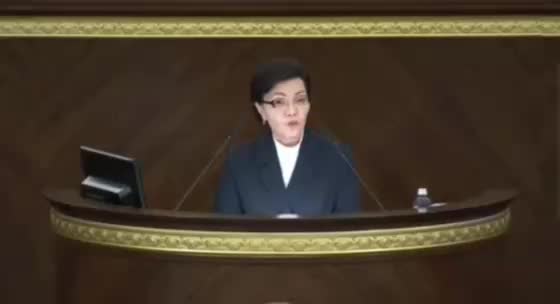 Министр труда Казахстана сообщает о низких зарплатах, в то время как Татарстан вводит выплаты для сотрудников Минпромторга
