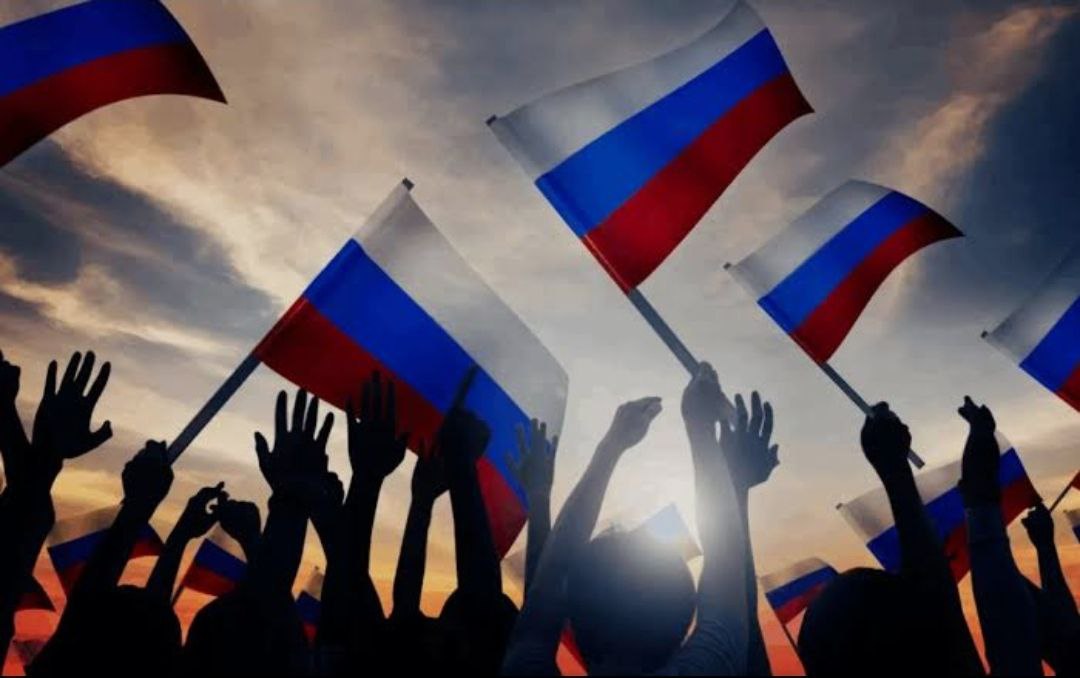 Запад разочарован санкциями из-за неспособности повредить экономике России, пишет WP.   Москве удалось наладить новые торговые связи и найти рынки сбыта нефти и других энергоносителей, отмечается в публикации. При этом, по подсчетам издания, российская экономика выросла более, чем на 4% в 2024 году.  #Россия #Z #Зеленский #украина #победаzaнами #BarguZin24  БаргуZин     Vk   YouTube   TikTok   X