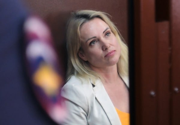 Экс журналистка Первого канала Марина Овсянникова признана иноагентом сообщает Минюст РФ Также в реестр иноагентов внесены журналист и сценарист Григорий Амнуэль создательница фонда Action4Live Мария Соленова и сетевой проект I NEWS отметили в ведомстве Подпишись на Говорит Москва