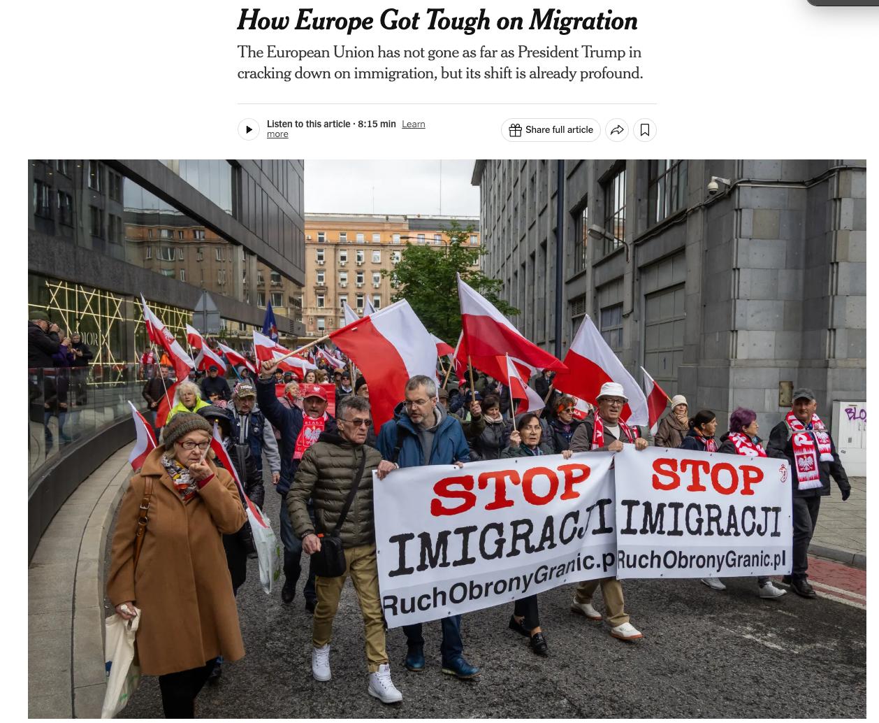 По всей Европе идет ужесточение политики в отношении мигрантов, пишет New York Times. Лидеры разных политических направлений, от правых до левых, выступают за более решительные меры. Причем, в отличие от США, где действия Трампа вызвали масштабные протесты, европейский сдвиг происходит тише, но считается устойчивым и системным. Центристы в странах ЕС все чаще поддерживают подходы консерваторов, направленные на упрощение процедур депортации. Политика «нулевого» приема беженцев, реализованная в Дании, стала ориентиром для других европейских правительств. ЕС, в свою очередь, разрабатывает новые правила, которые позволят отправлять просителей убежища в третьи страны. Кроме того, недавно блок договорился о размещении своих пограничников в Боснии и Герцеговине, чтобы усилить контроль на внешних рубежах. После всплеска миграции сразу после пандемии коронавируса, в последние два года фиксируется ее устойчивое снижение. По данным агентства Frontex, за первые пять месяцев 2025 года число прибывших мигрантов сократилось примерно на 20 процентов. Параллельно медленно растет число выдворений. Учитывая текущие тенденции, жесткий курс на сдерживание миграции, скорее всего, будет сохраняться и усиливаться. При этом аналитики считают, что антииммигрантские настроения являются косвенным признаком более широкого разочарования - в связи с уменьшением возможностей для граждан, высокой стоимостью жизни и потерей социального статуса. И само по себе сокращение числа мигрантов эти проблемы в корне не решит. Сайт «Страна» YouTube Прислать новость/фото/видео Реклама на канале