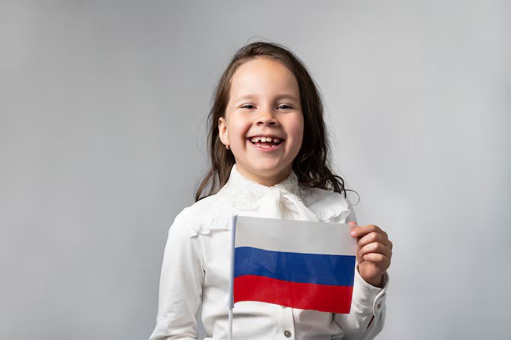 Герои не только в книжках они среди нас В детских садах Анадыря прошли праздничные мероприятия ко Дню Героев Отечества где ребята узнали что значит мужество и самоотверженность Ветераны боевых действий показали детям квадрокоптер рассказали о товарищах и помогли провести квесты с боевыми станциями Дошкольники участвовали в спортивных соревнованиях и читали стихи Такие встречи помогают детям понимать важность памятных дат и воспитывают уважение к настоящим героям нашей страны