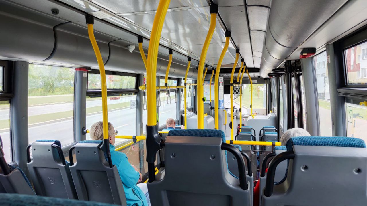 В Тюмени продлят график работы автобусов Жители и гости города смогут поучаствовать в крещенских купаниях и комфортно вернуться домой Для этого 19 января муниципальные маршруты 2 14 30 37 47 54 будут работать до 00 00 Будете участвовать в купаниях да это праздничная традиция слишком холодно на улице нет вредно для здоровья Присылай новости ng72 bot NashGorodru Читать нас в MAX