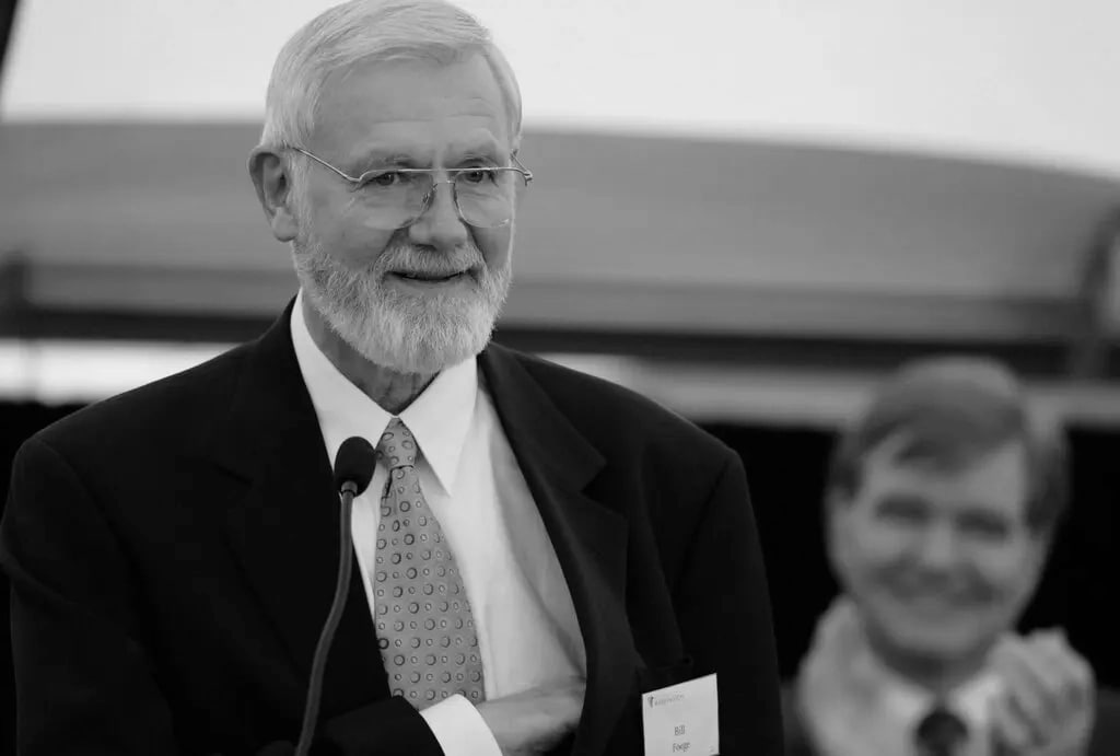 Умер американский врач Уильям Фейги разработавший стратегию по вакцинации от оспы Об этом сообщает газета New York Times Уильям Фейги разработавший стратегию которая поспособствовала искоренению оспы в 1970 х годах скончался в субботу вечером у себя дома в Атланте Ему было 89 лет говорится в публикации газеты Причиной смерти как сообщил друг и коллега Фейги Марк Розенберг стала хроническая сердечная недостаточность IZ RU в Telegram в MAX