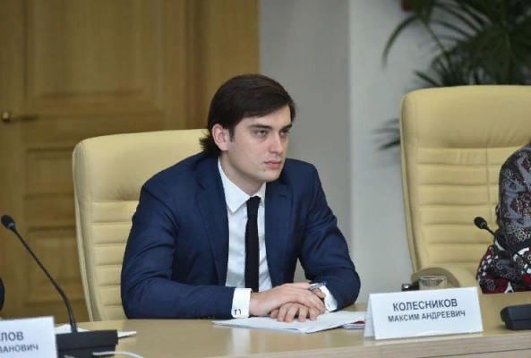 Дефицит кадров в АПК, который оценивается в 143-200 тыс человек - один из факторов роста цен на продукты — первый замминистра экономического развития РФ Максим Колесников «Недостаток квалифицированной рабочей силы является одним из факторов роста цен, потому что срываются сезонные работы, снижается производительность труда и, как следствие, что называется, — ассортимент на полках», — сообщил Колесников Читать далее