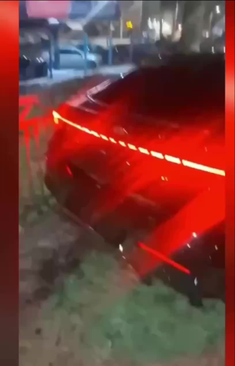 Погоня в Ростове: 19-летняя девушка без прав попала в ДТП