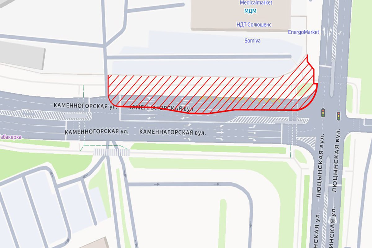 В Минске 3 октября на улице Каменногорской изменится организация дорожного движения предупредили в ГАИ Ограничение связано проведением работ по устройству хозяйственно бытовой канализации Госавтоинспекция отмечает что с 22 00 3 октября будет временно изменено количество полос для движения транспортных средств на улице Каменногорской на участке от улицы Люцинской до пересечения с местным проездом здания 118 по улице Каменногорской Дополнительно в данной зоне будет ограничено движение пешеходов велосипедистов и водителей СПМ Также будет перенесен остановочный пункт Люцинская который расположен в зоне проведения работ Подписывайтесь sbbytoday