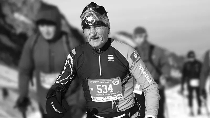 70 летний мужчина скончался во время любительского горного забега в Алматы Трагедия произошла почти сразу после старта Экипаж спасателей оказал помощь но спасти мужчину не удалось По данным организаторов 70 летний спортсмен Владимир Кривенцов мастер спорта СССР по морскому многоборью лыжным гонкам чемпион Казахстана многократный призер по полиатлону и другим видам многоборья Перед соревнованием он прошел медосмотр и был допущен к участию sputnikKZ