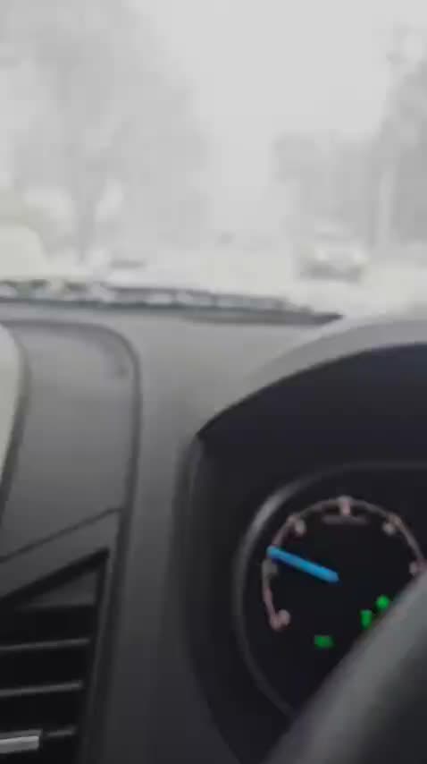 Аномальная жара в России и сильный снегопад в Австралии