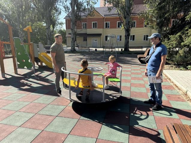 Южноуральцы восстанавливают жилье и общественные пространства в Ясиноватой www up74 ru articles news 165650 На подшефной территории Донбасса Челябинская область ремонтирует 25 многоквартирных домов