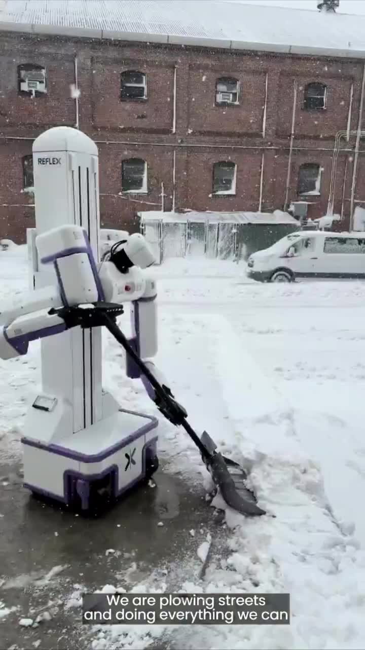 Роботы Reflex Robotics успешно убрали снег в Нью-Йорке после рекордного снегопада