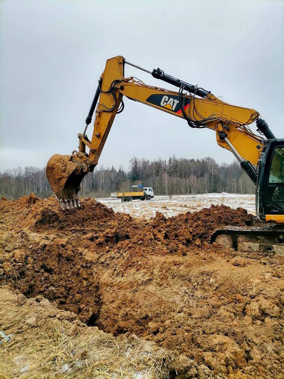 В поселке Высоково продолжается строительство водопровода.   #УдачаВашаДача  #КПВысоково