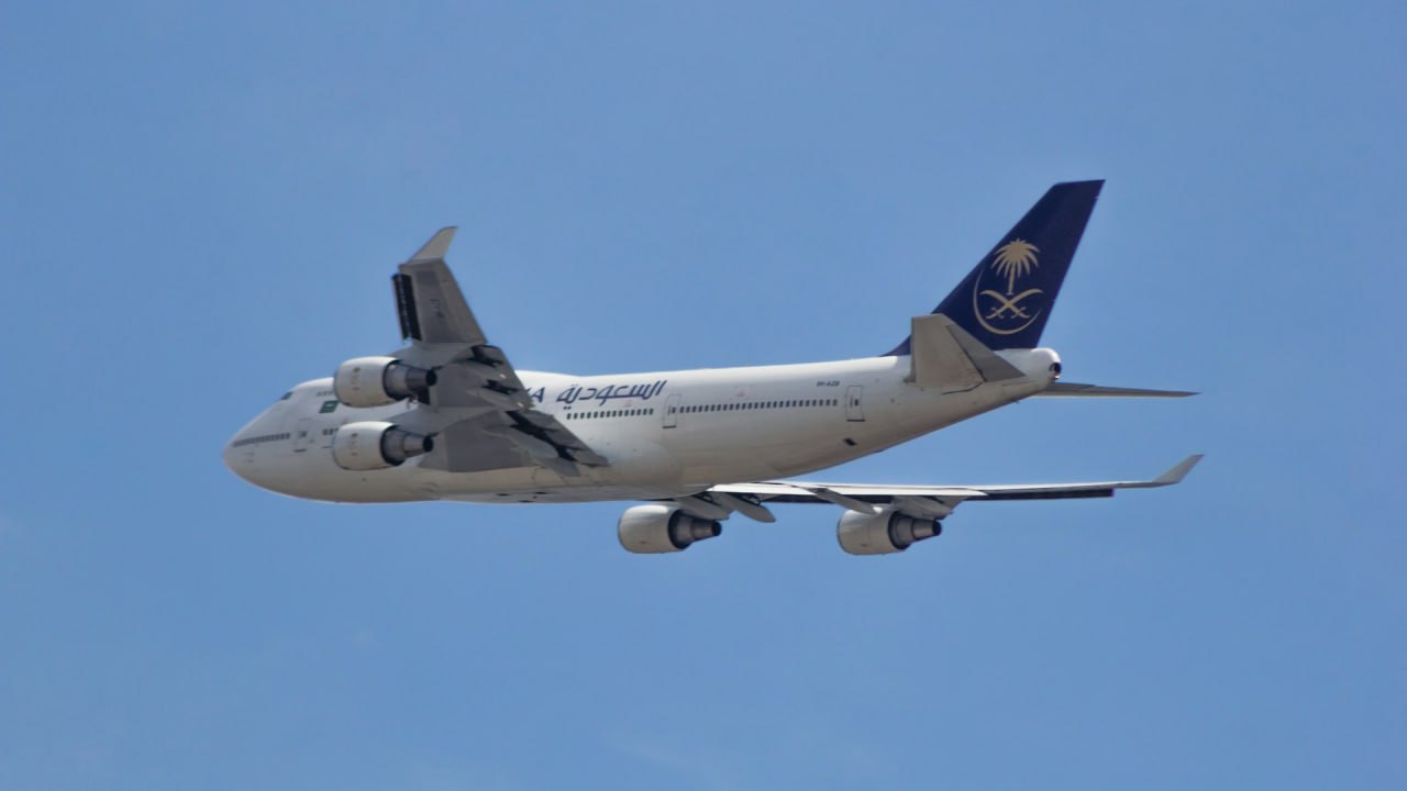 Авиакомпания Saudia Airlines открыла продажи билетов в Эр-Рияд из Москвы. Полеты начнутся 17 октября 2025 года. Как мы сообщали ранее, с августа по этому же маршруту полетит и лоукостер Flynas. О ценах и потенциальном спросе написали в материале Profi.Travel. #саудовскаяаравия #цены #авиабилеты #рейсы
