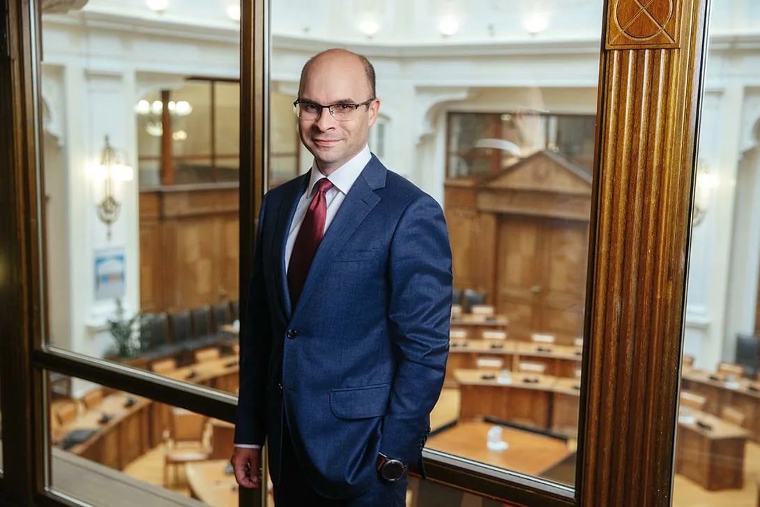 Зампред ЦБ РФ Алексей Заботкин: - Повышение тарифов ЖКХ значимого изменения в инфляционную картину не вносит - Важно влияние повышения тарифов ЖКХ на инфляционные ожидания - Экономическая активность во 2кв 2025г идет ниже апрельского прогноза - Снижение индексов PMI согласуется с тем, что замедление экономической активности происходит Читать далее