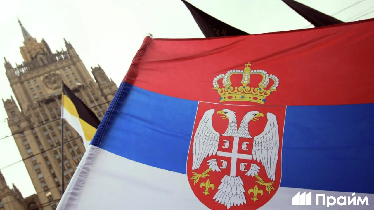 ЕС может урезать финансирование Сербии почти на 1 5 миллиарда долларов сообщает Politico В материале говорится что причиной такого решения стали тесные связи с Россией и откат от демократии якобы давление на суды и СМИ Подписывайтесь на ПРАЙМ в MAX